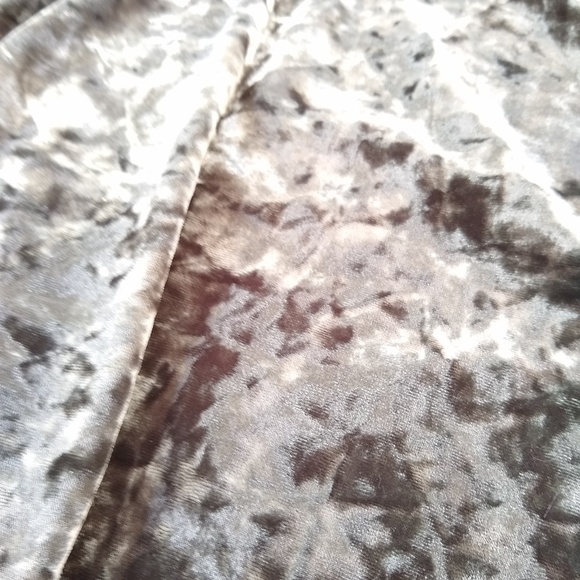 Forever 21 velvet mini dress - Picture 2 of 3